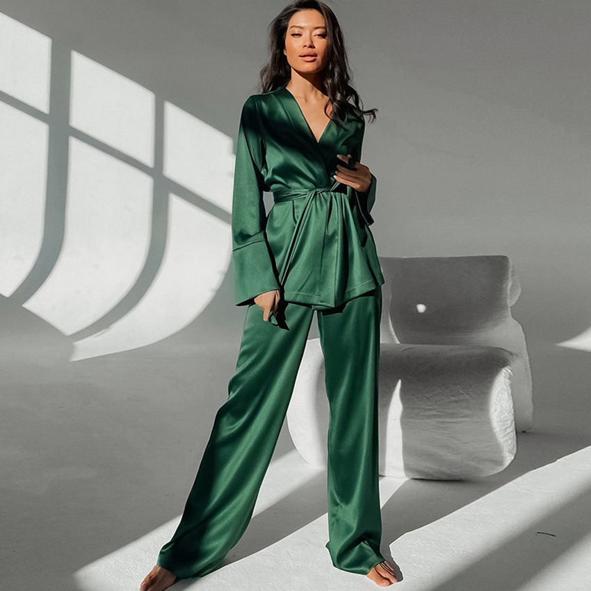 Icy Silk Comfortable Long-Sleeved Loose Pajama