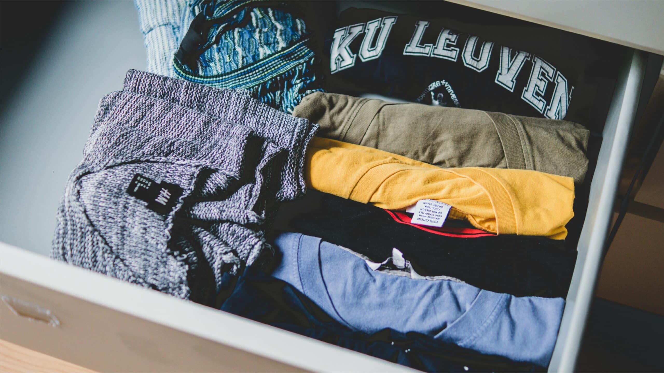 Wear a new level of fashion create your unique look with layering(图1)