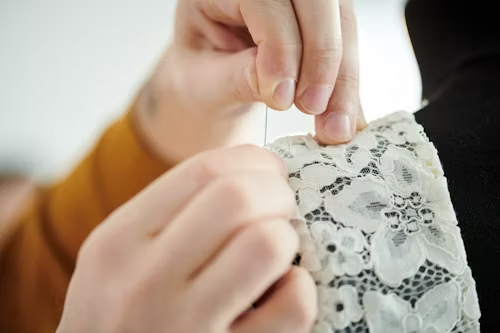 Custom-Made: Creating Fashion Exclusive to You(图2)