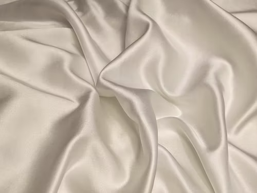 Custom-Made: Creating Fashion Exclusive to You(图3)