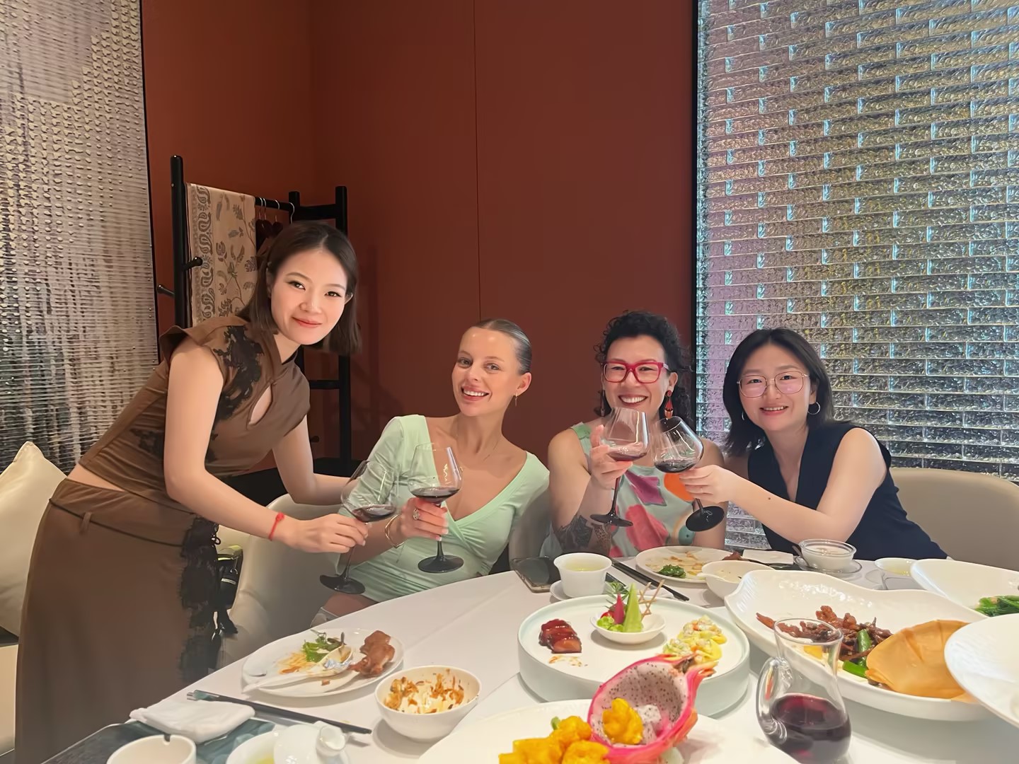 正在上传... dfd72c12-1257-4287-ba86-54df81295c92.jpg