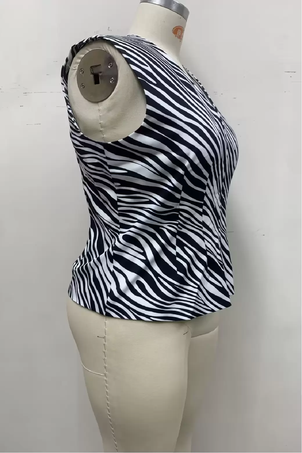 Women Zebra Print Sleeveless V Neck Button Vest Crop Blazer Jacket Fitted Short Top