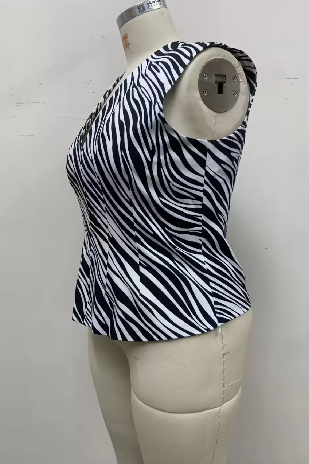 Women Zebra Print Sleeveless V Neck Button Vest Crop Blazer Jacket Fitted Short Top