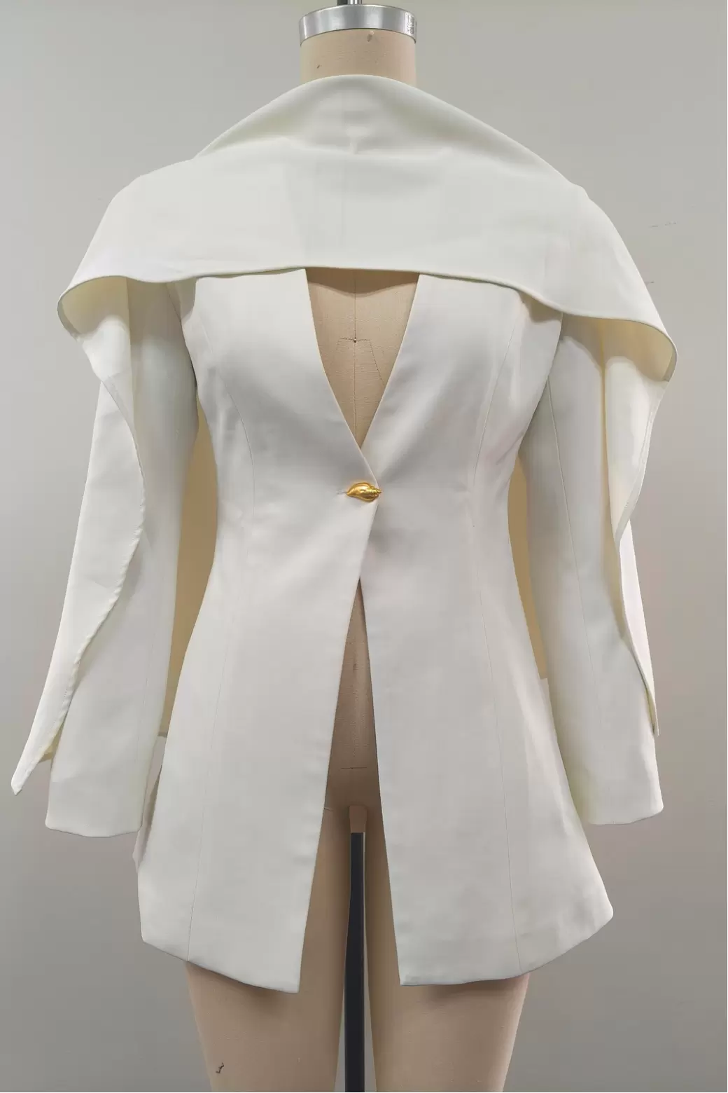 Women White Cape Collar Blazer Jacket Single Gold Button Oversized Fitted Office Business Short Coat