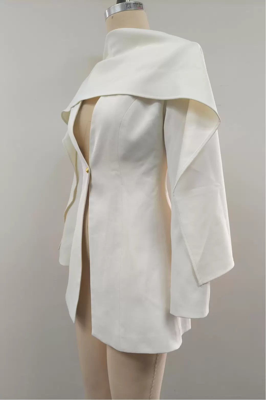 Women White Cape Collar Blazer Jacket Single Gold Button Oversized Fitted Office Business Short Coat