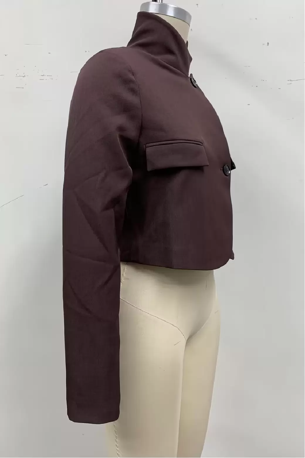 Women Burgundy Mandarin Collar Double Button Cropped Blazer Jacket Long Sleeve Flap Pockets Short Coat Chinese Style
