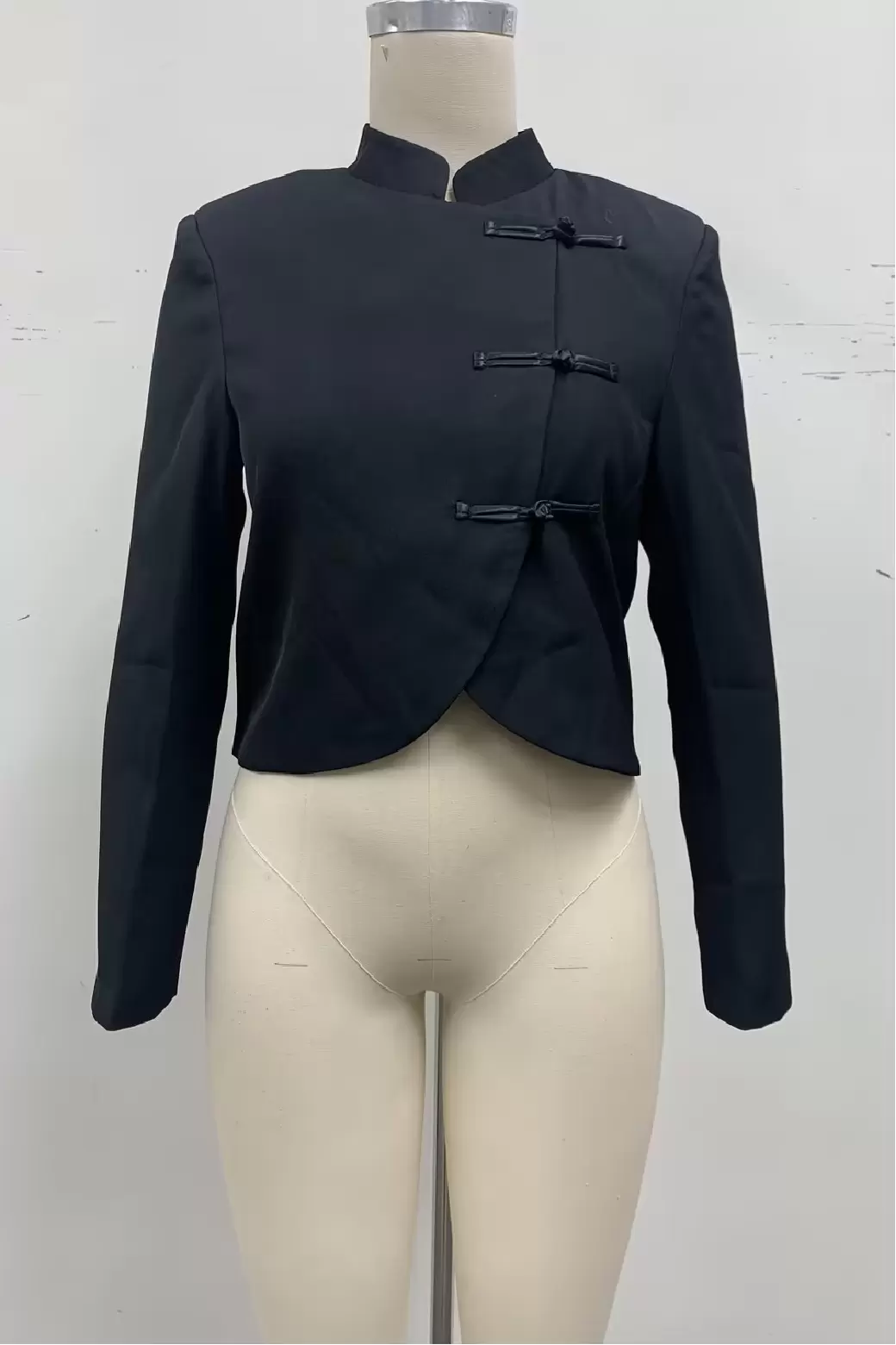 Women Black Cropped Mandarin Collar Frog Buttons Chinese Jacket Long Sleeve Asymmetrical Hem Short Blazer