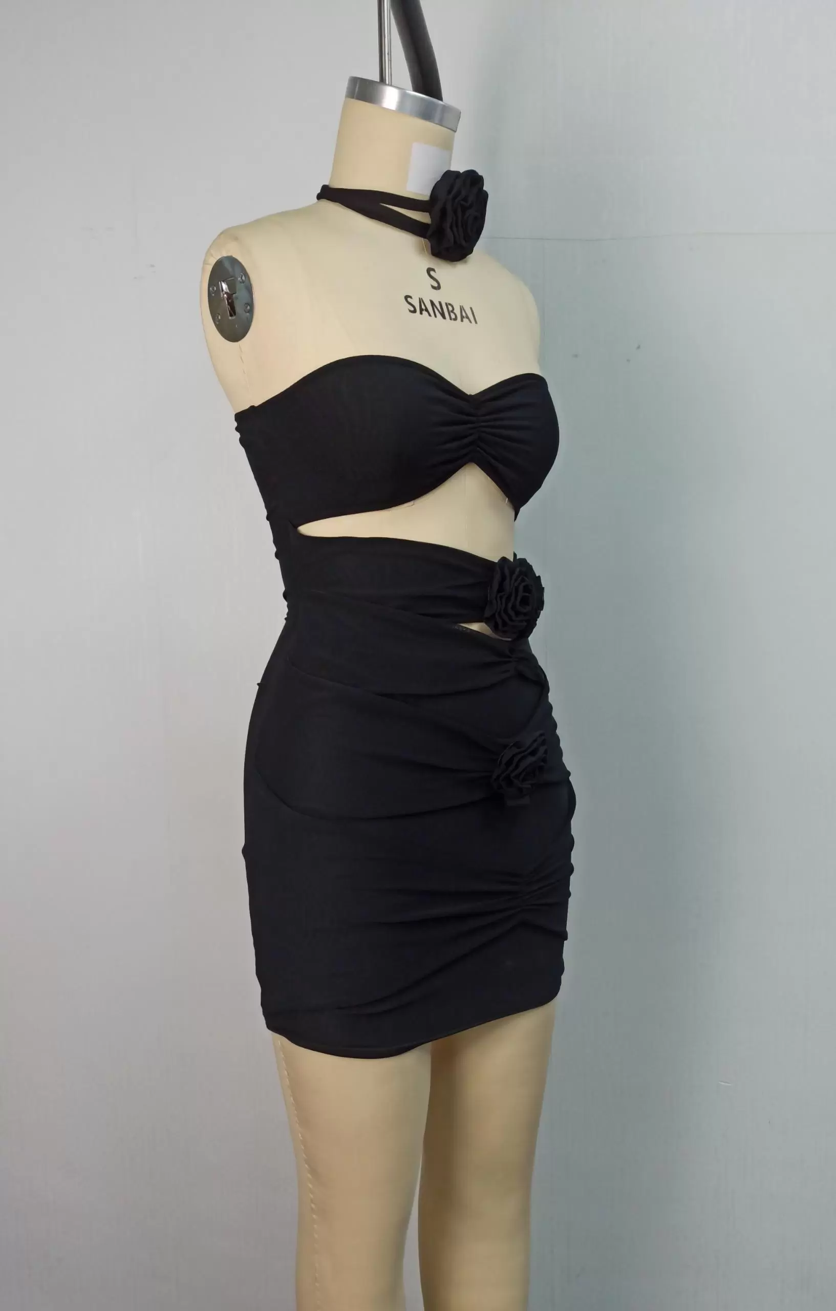 3D Flower Cutout Strapless Mini Dress