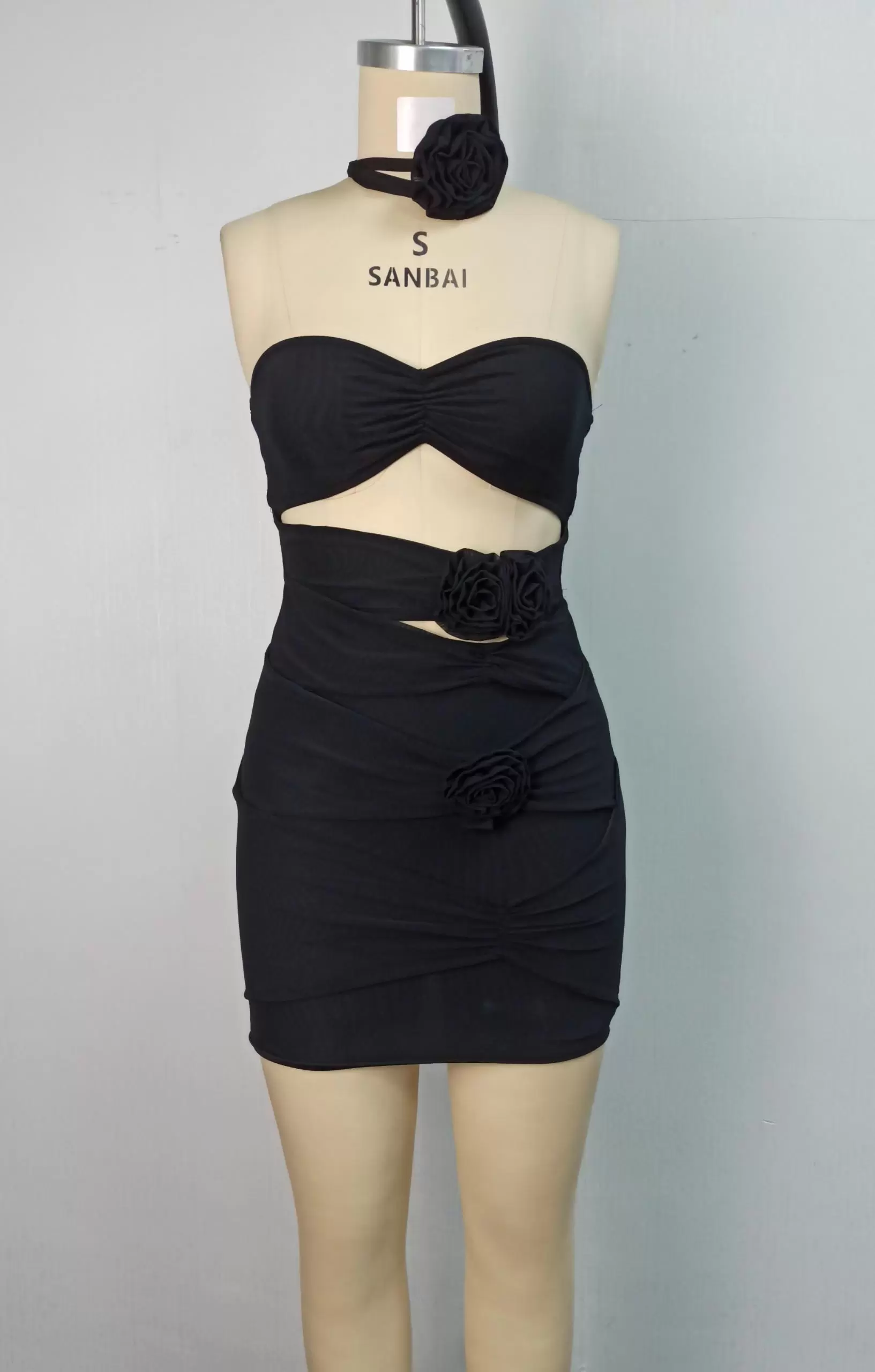 3D Flower Cutout Strapless Mini Dress