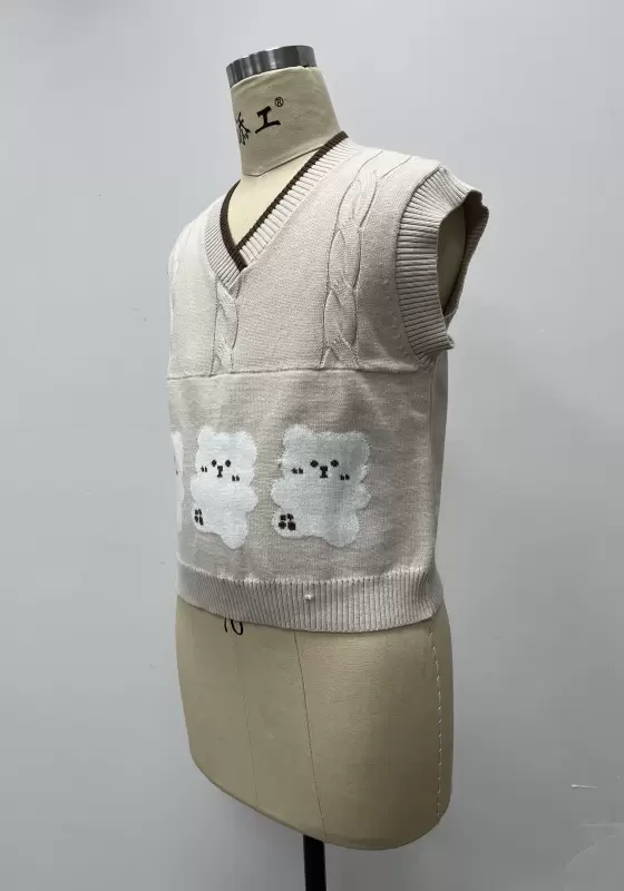 Sleeveless Cable Knit Vest