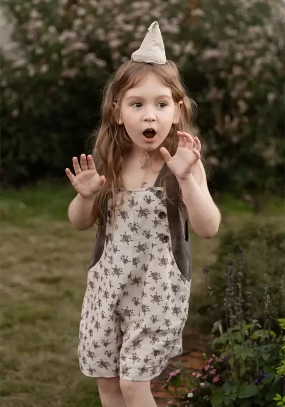 ​​Daisy Sleeveless Loose Romper