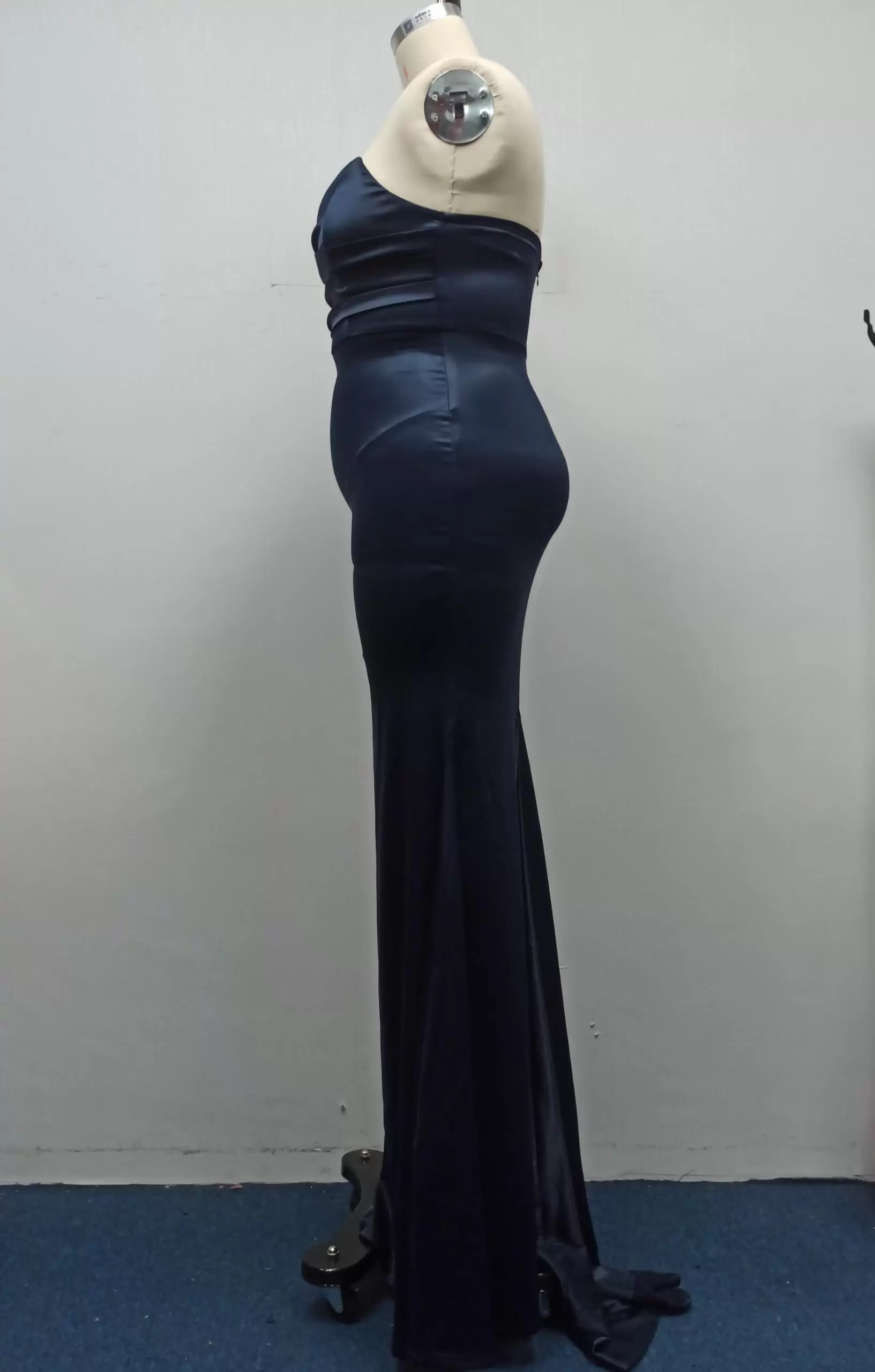 Strapless Elegant Navy Blue Mermaid Evening Gown​​ Women