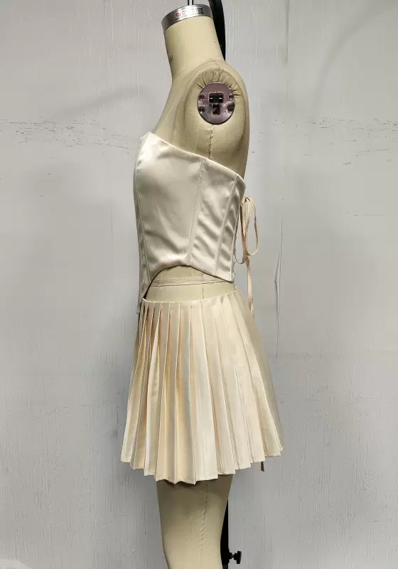 Fashion Halter Neck Deep V Satin Pleated Skirt Set | Women&rsquo;s Slimming 2-Piece Dress for Office