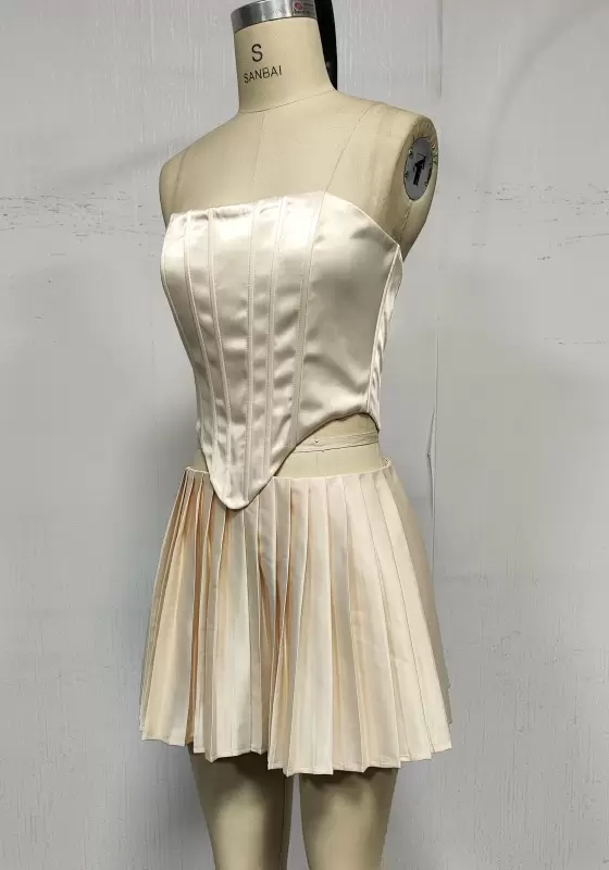 Fashion Halter Neck Deep V Satin Pleated Skirt Set | Women&rsquo;s Slimming 2-Piece Dress for Office