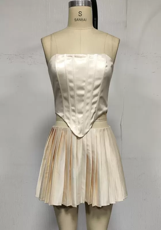 Fashion Halter Neck Deep V Satin Pleated Skirt Set | Women&rsquo;s Slimming 2-Piece Dress for Office